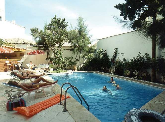 Akdeniz Apart Hotel Kusadası Exterior foto
